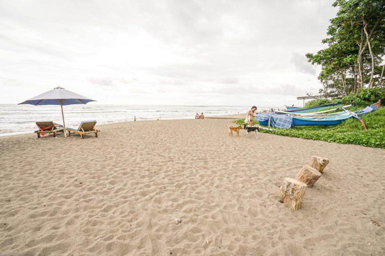 Nelayan Beach Resort By Kts Bali Canggu Buitenkant foto